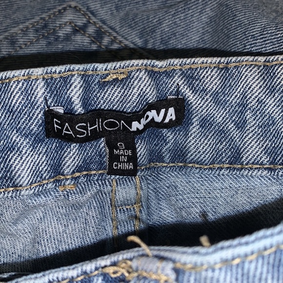 Fashion Nova Straight Leg Slit Jeans - Picture 4 of 4